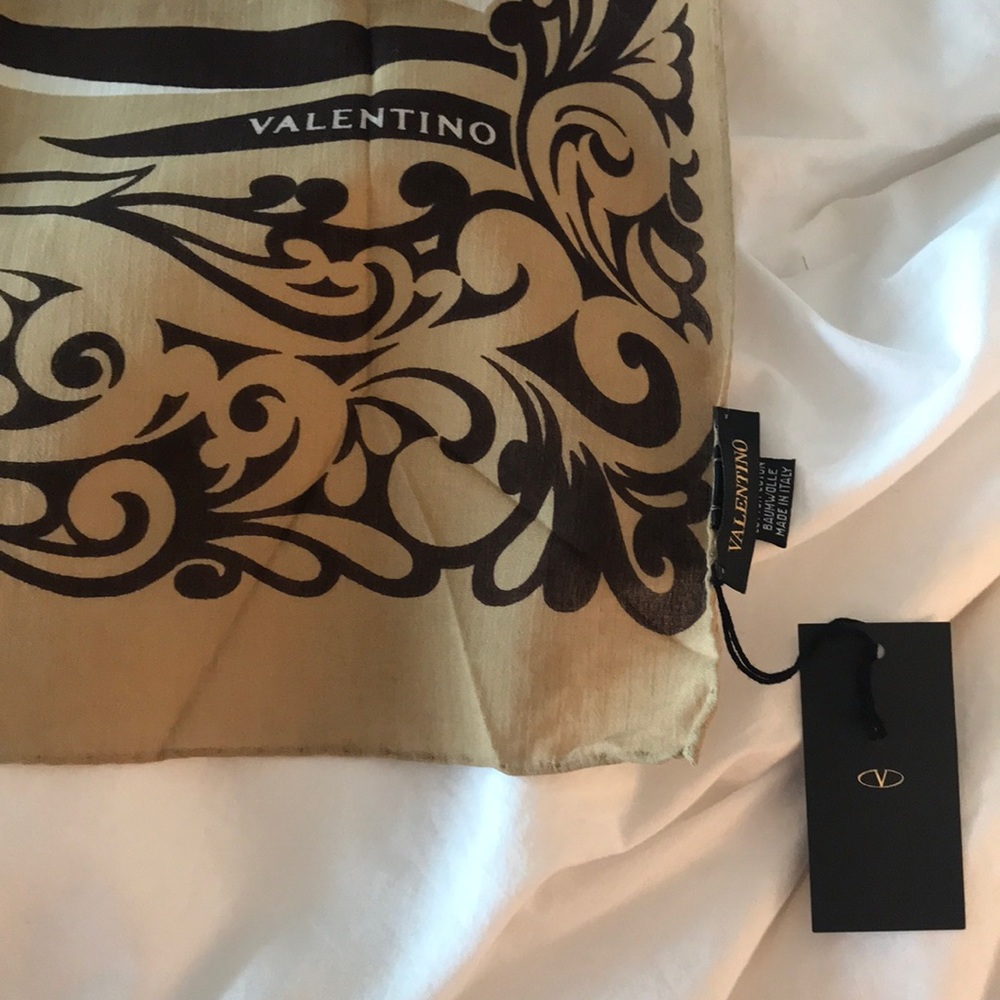 100% Cotton Valentino Scarf